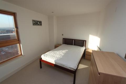 1 bedroom flat to rent, Mackenzie House, Leeds Dock