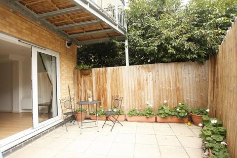 Taylor House, Canary Wharf, London, E14