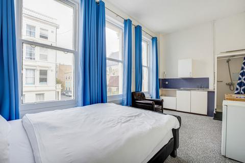 1 bedroom flat to rent, Castletown Road, London, W14