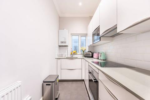 1 bedroom flat for sale, Shoot Up Hill, Cricklewood, London, NW2