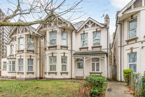 1 bedroom flat for sale, Shoot Up Hill, Cricklewood, London, NW2