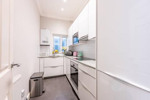 1 bedroom flat for sale, Shoot Up Hill, Cricklewood, London, NW2