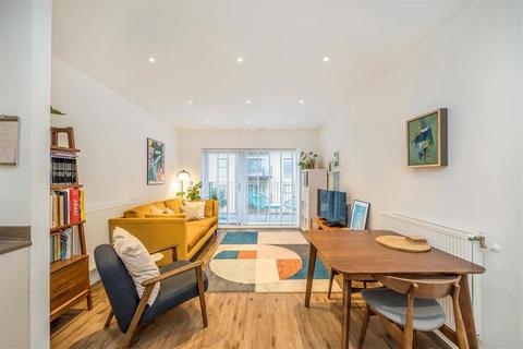 1 bedroom flat for sale, Rolfe Terrace, London SE18