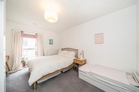 1 bedroom flat for sale, Rolfe Terrace, London SE18