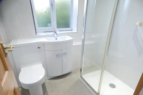 2 bedroom flat to rent, Mavisbank Terrace, Paisley PA1