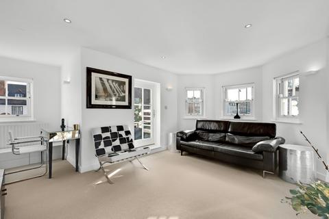 2 bedroom apartment for sale, High Street, Esher, Surrey, KT10