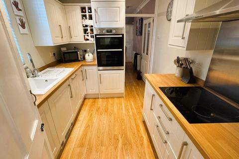 2 bedroom end of terrace house for sale, Kimbolton Road, Higham Ferrers NN10