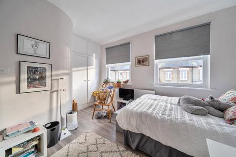 4 bedroom terraced house for sale, Wick Road, Teddington, TW11