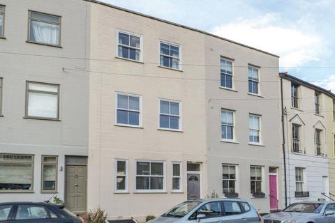 4 bedroom terraced house for sale, Wick Road, Teddington, TW11