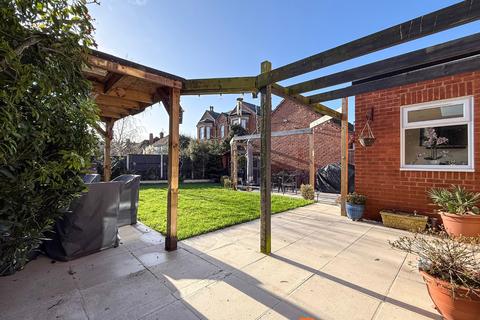5 bedroom detached house for sale, Hercules Drive, Newark NG24