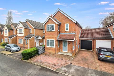 Holly Drive, Aylesbury