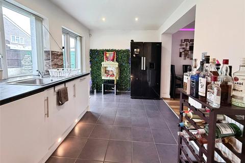 3 bedroom semi-detached house for sale, Braemar Close, Leicester LE4