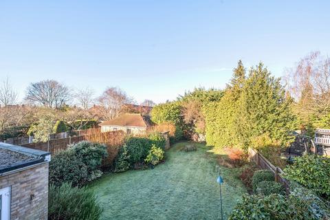 undefined, Elm Grove Road, Cobhan, KT11