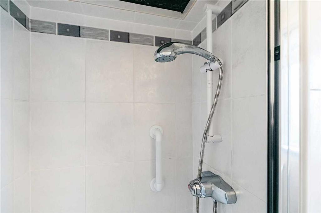 Bathroom - Shower