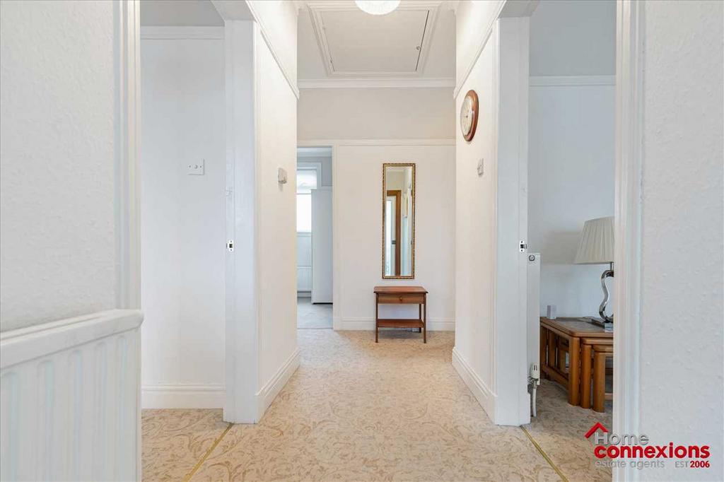 Entrance Hallway (1)