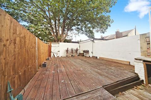 3 bedroom terraced house to rent, Southbridge Road, Croydon, CR0