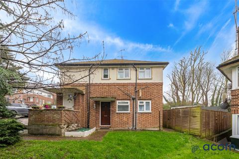 2 bedroom maisonette to rent, Haydon Close, London NW9