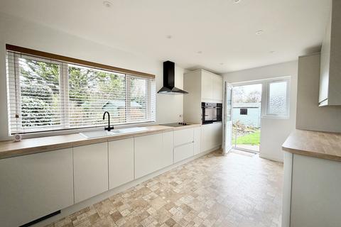 2 bedroom semi-detached bungalow for sale, Orchard Valley, Hythe, Kent