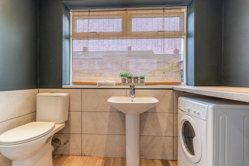 Cloakroom/Utility Room