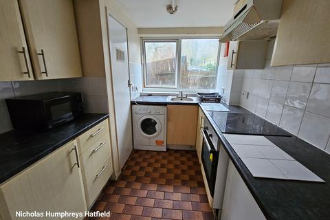 undefined, Woods Avenue, Hatfield AL10