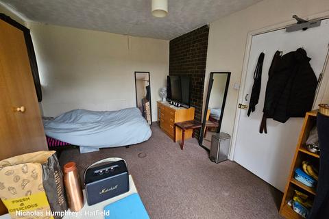 undefined, Woods Avenue, Hatfield AL10