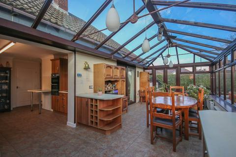 2 bedroom detached bungalow for sale, Ffolkes Drive, King's Lynn, PE30