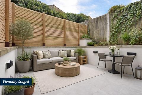2 bedroom flat for sale, Messina Avenue, West Hampstead, London, NW6