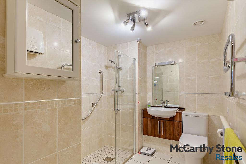 Shower Room:
