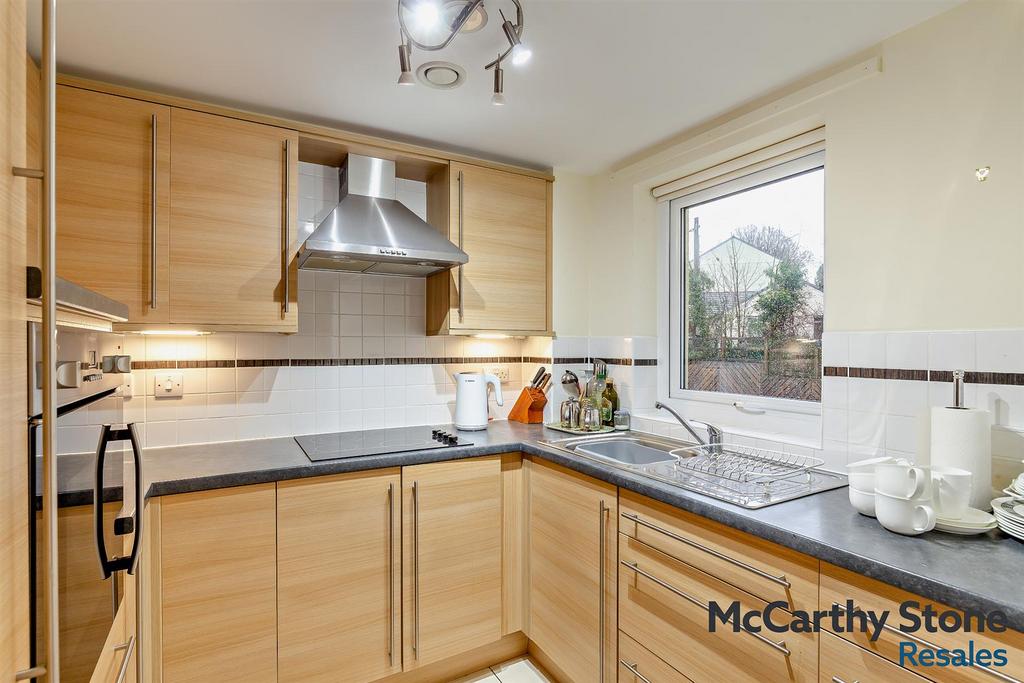 Kitchen: