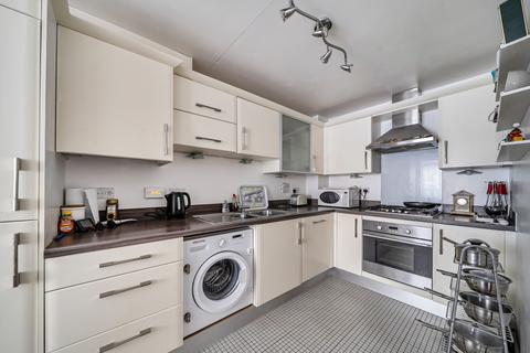 2 bedroom terraced house for sale, Fairwater Drive, Shepperton, TW17