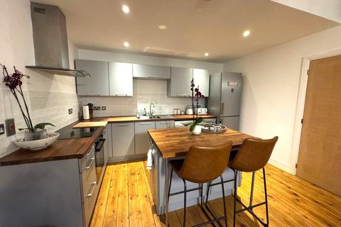 2 bedroom flat to rent, Seamoor Road, Bournemouth BH4