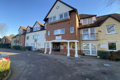 1 bedroom property for sale, Westwood Court, Village Road, Enfield, EN1