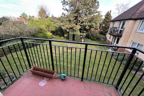 1 bedroom property for sale, Westwood Court, Village Road, Enfield, EN1