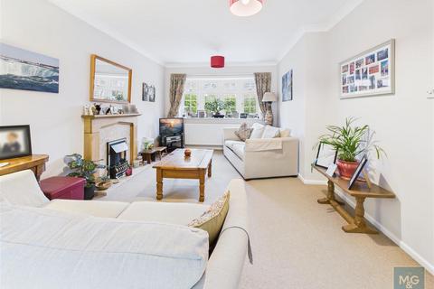 undefined, Longacre Gardens, Bury St. Edmunds IP33