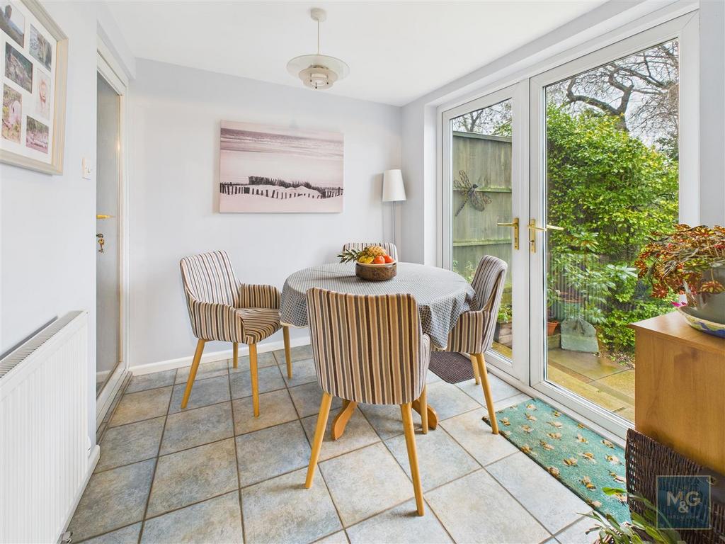 Breakfast Room
