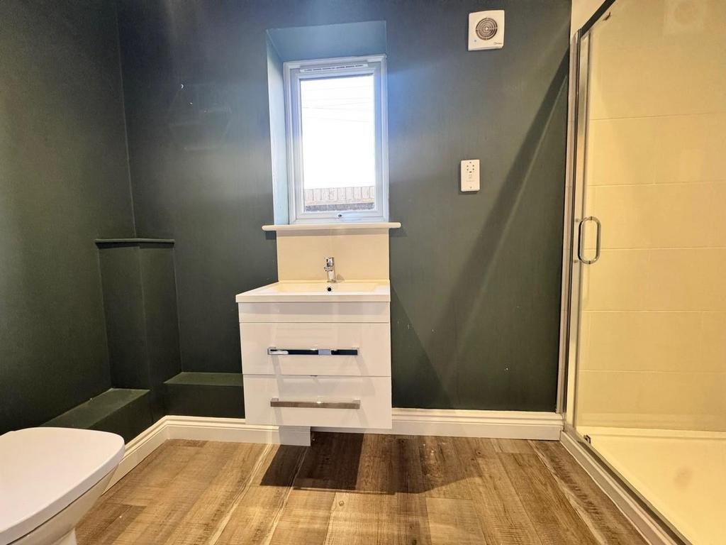 Shower room.jpg