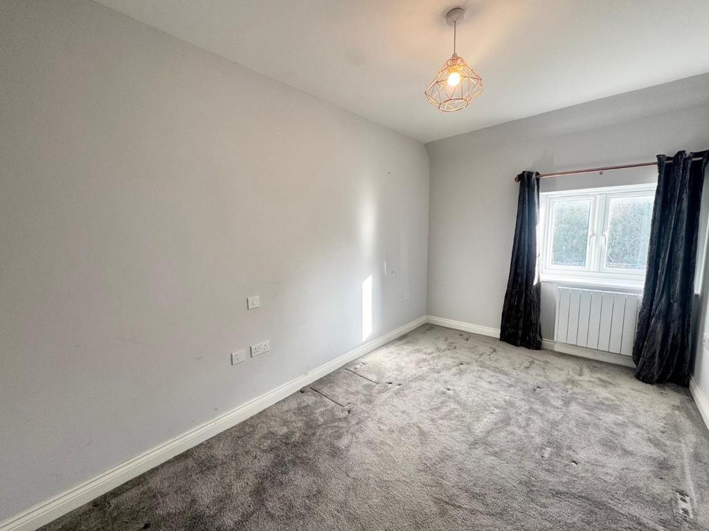 Bedroom 6.jpg