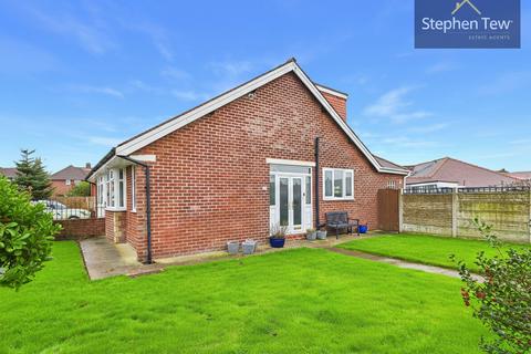 4 bedroom semi-detached bungalow for sale, Annan Crescent, Blackpool, FY4
