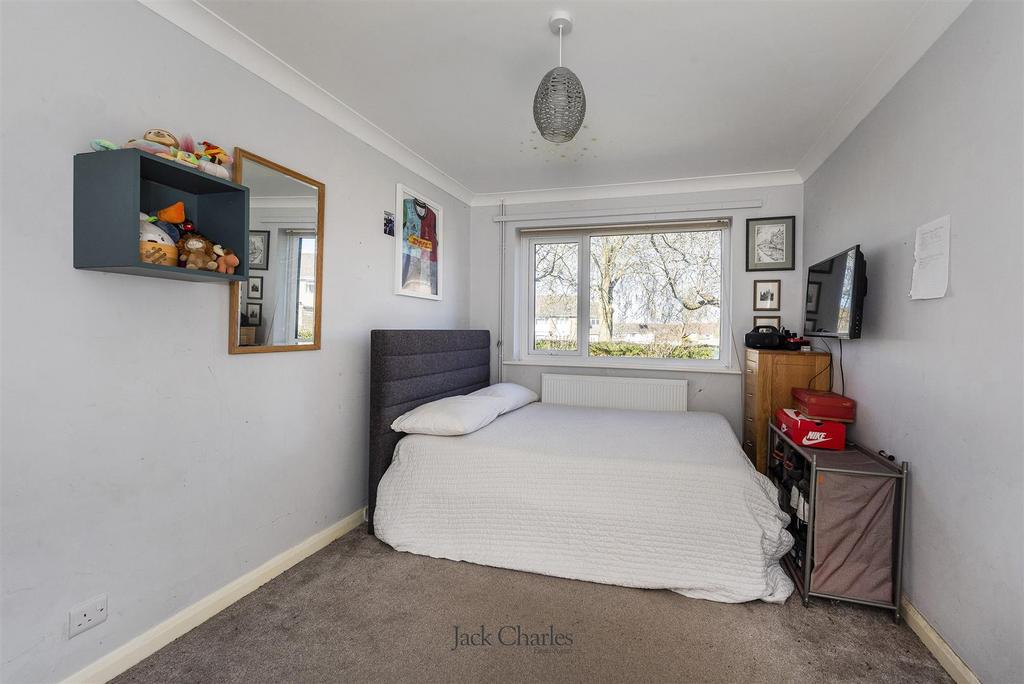7 Stanley Close, TN12 0 TA 010.jpg