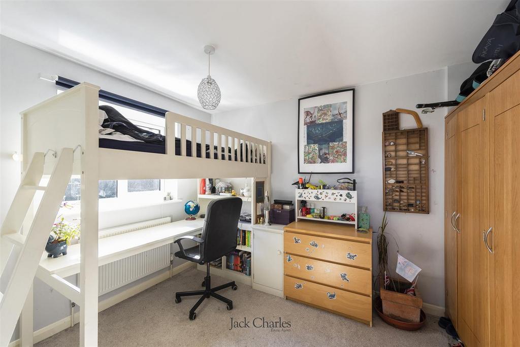7 Stanley Close, TN12 0 TA 011.jpg