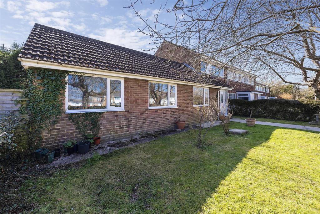 7 Stanley Close, TN12 0 TA 002.jpg