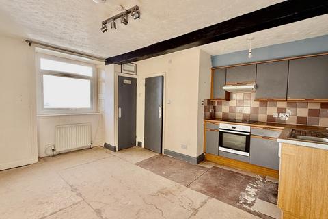 1 bedroom flat for sale, Flat 3, 8 West Cliff, Dawlish, Devon EX7 9DN