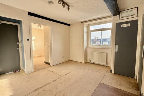 1 bedroom flat for sale, Flat 3, 8 West Cliff, Dawlish, Devon EX7 9DN