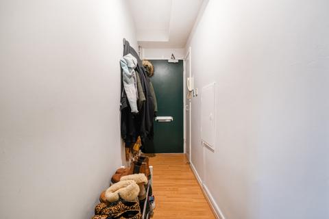 Studio for sale, Cooks Road, London