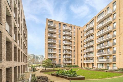 2 bedroom flat for sale, Lakeside Drive, London NW10