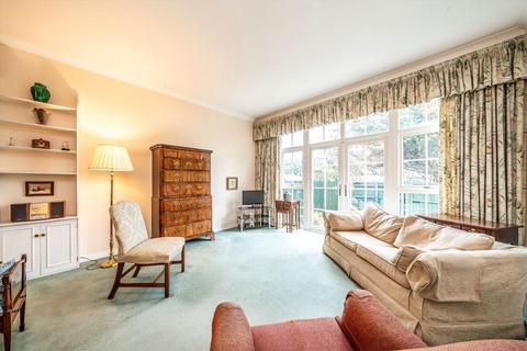 undefined, Hawkesley Close, Strawberry Hill TW1