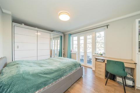 undefined, Richmond Road, Twickenham TW1