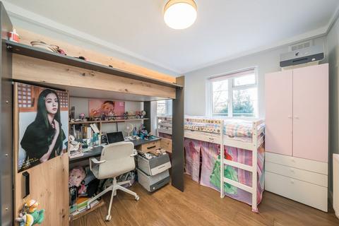 undefined, Richmond Road, Twickenham TW1