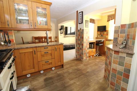 3 bedroom semi-detached house for sale, Seaton Park, Wick, Littlehampton