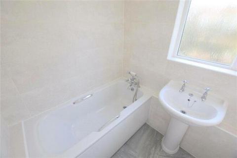 2 bedroom flat to rent, Malcolm Close, NG3